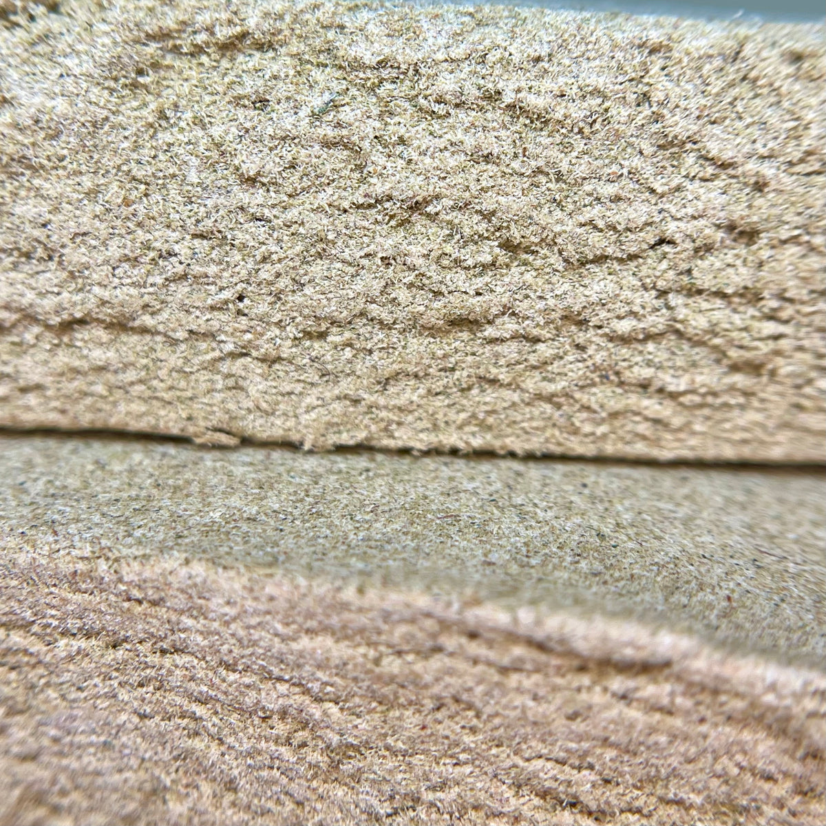 OREOZ, résine CBD — détail de la surface et de la texture
