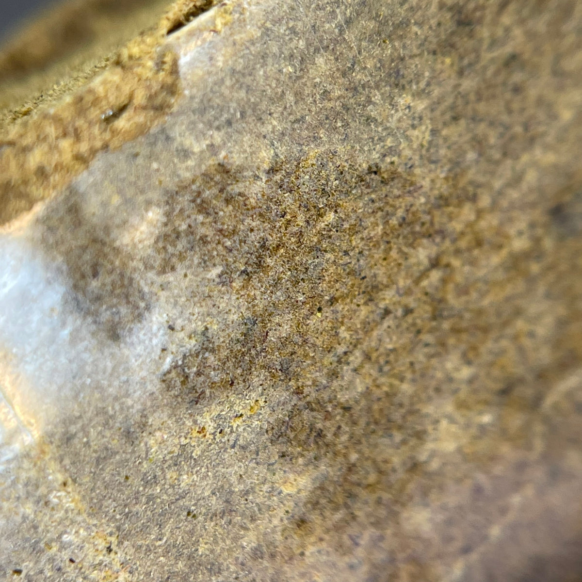 PURPLE MAGIC STATIC CBD 35%, résine CBD — autre vue de la résine